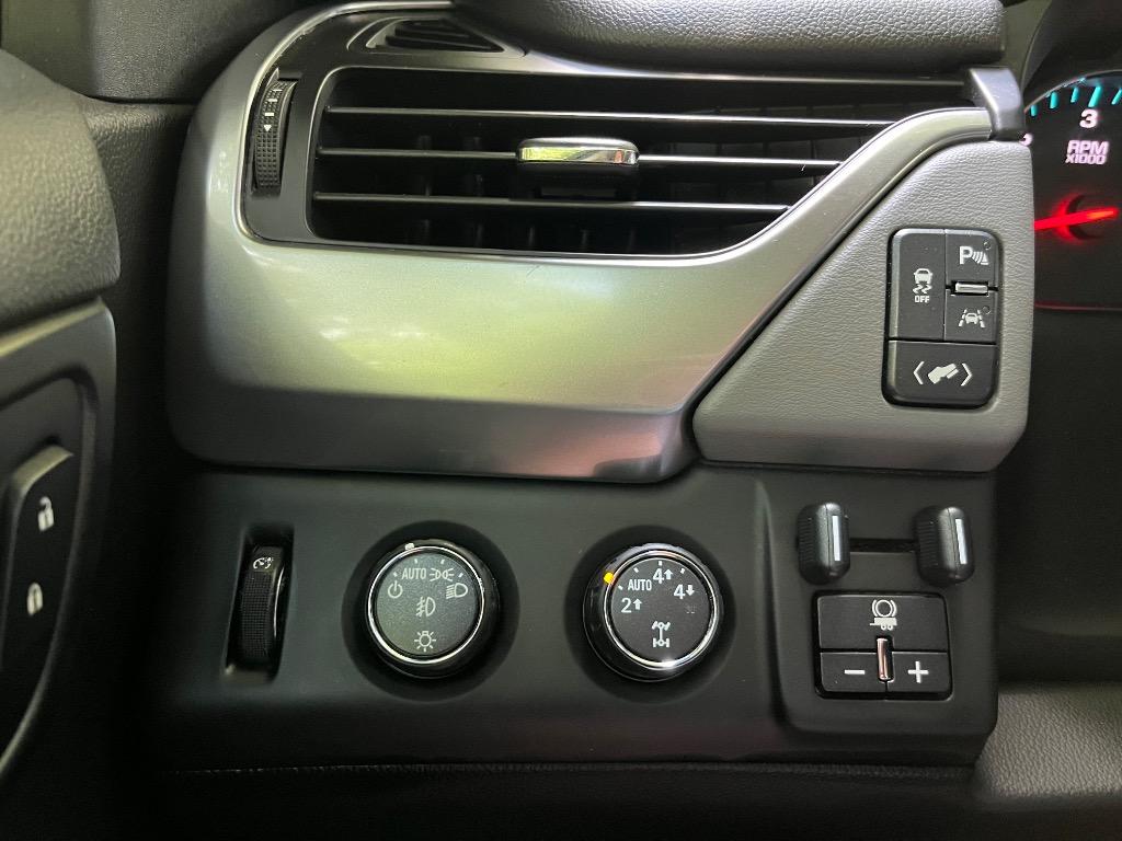 2016 Chevrolet Tahoe LT photo