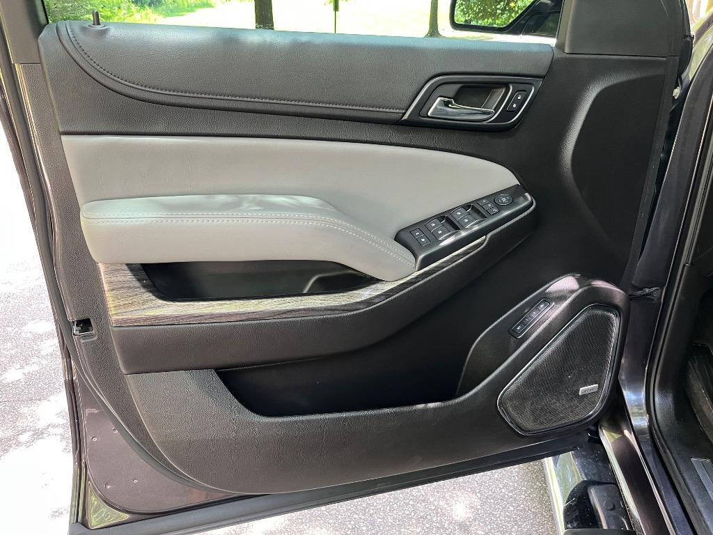2016 Chevrolet Tahoe LT photo