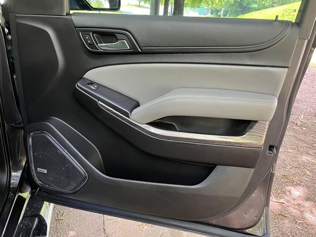 2016 Chevrolet Tahoe LT photo