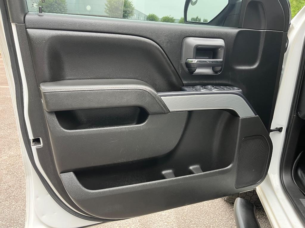 2015 Chevrolet Silverado - $16,950