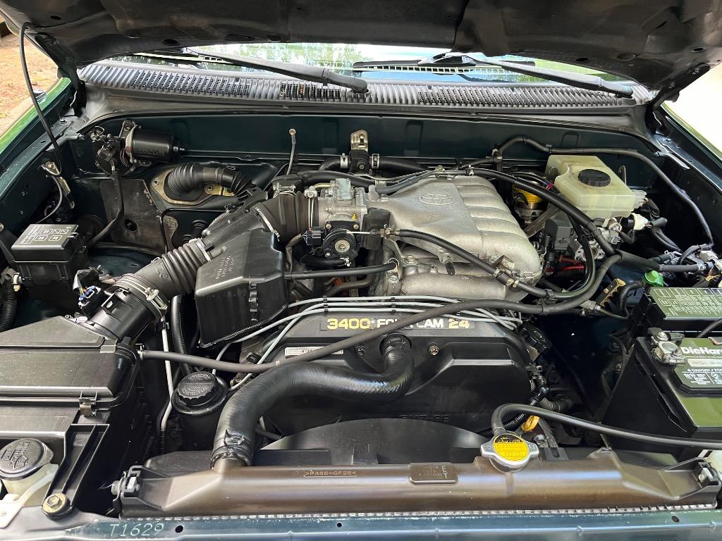 2001 Toyota 4Runner SR5 photo