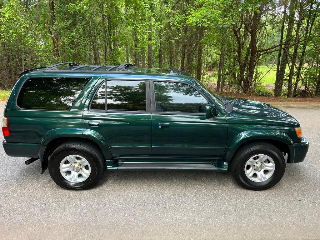 2001 Toyota 4Runner SR5 photo
