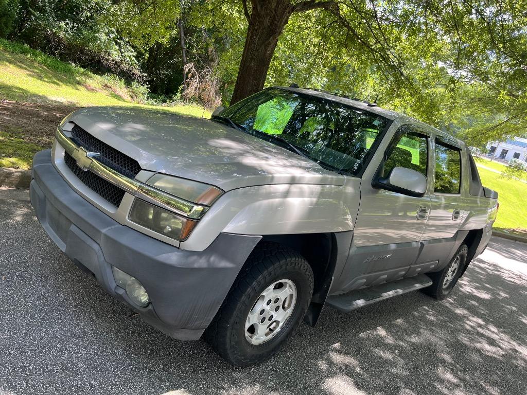 2004 Chevrolet Avalanche - $4,650