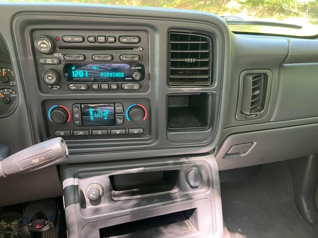 2004 Chevrolet Avalanche - $4,650