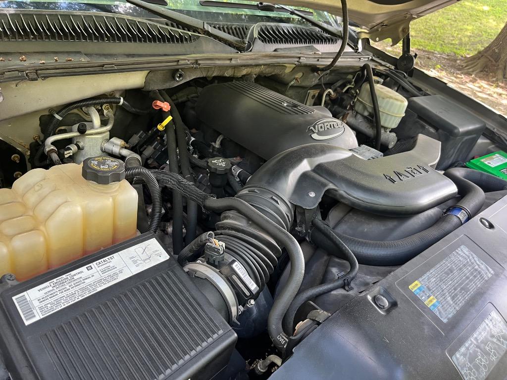 2004 Chevrolet Avalanche - $4,650