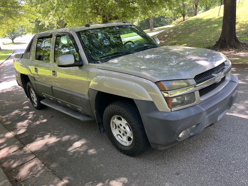 2004 Chevrolet Avalanche - $4,650