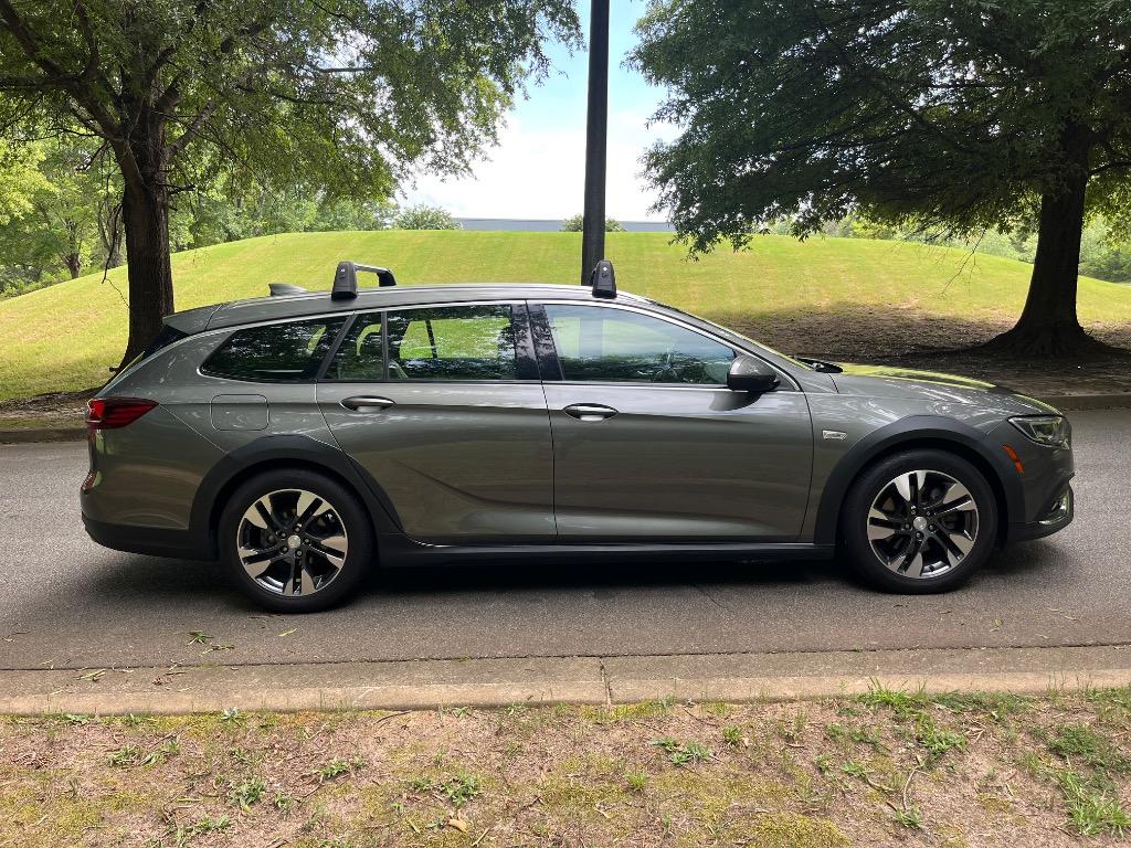 2018 Buick Regal - $21,450