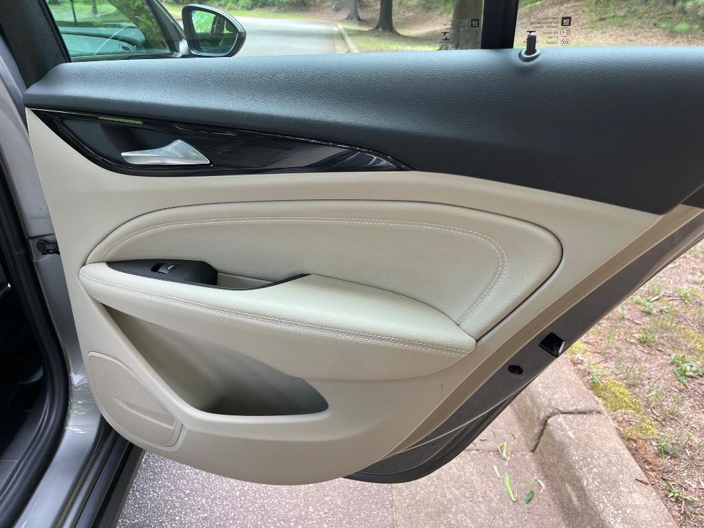 2018 Buick Regal - $21,450
