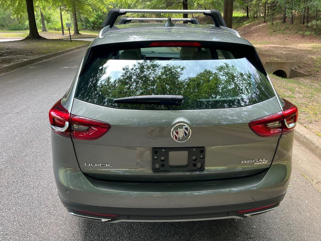 2018 Buick Regal - $21,450