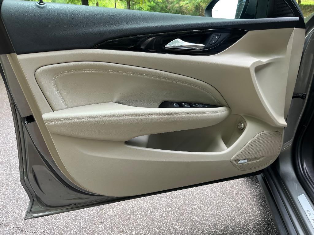 2018 Buick Regal - $21,450