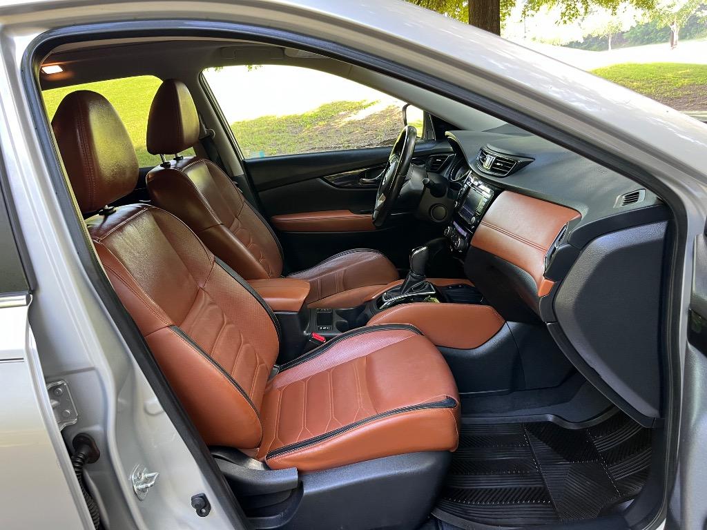 2018 Nissan Rogue - $15,450