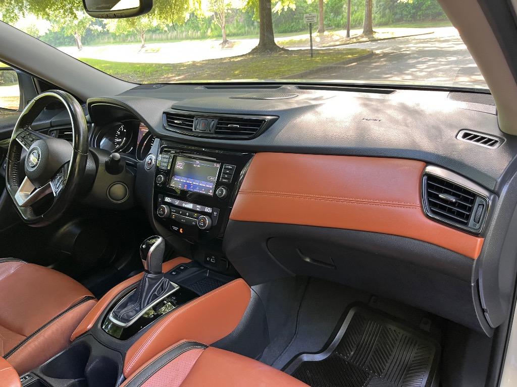 2018 Nissan Rogue - $15,450