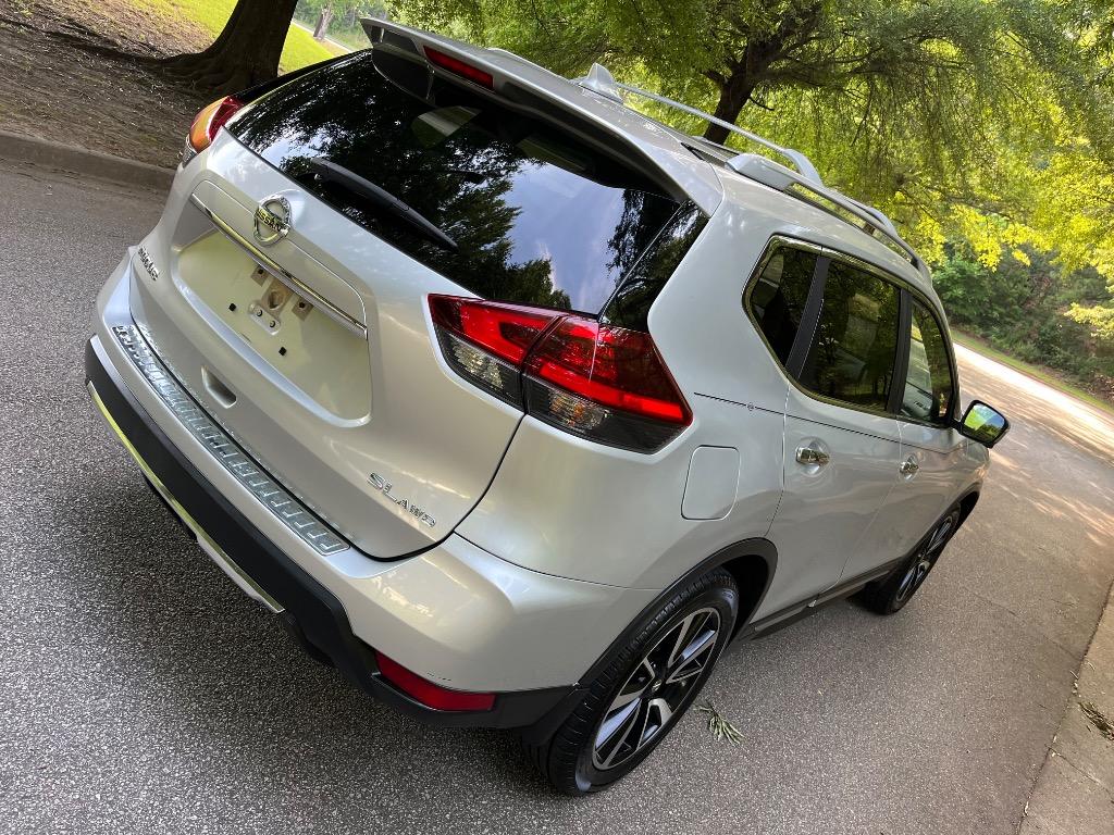 2018 Nissan Rogue - $15,450