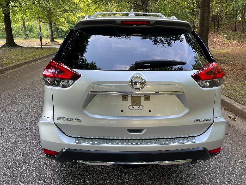 2018 Nissan Rogue - $15,450