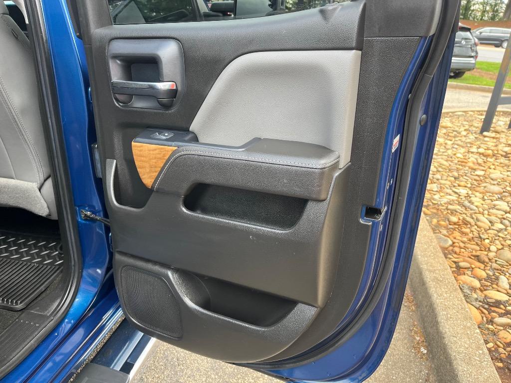 2017 Chevrolet Silverado - $21,450
