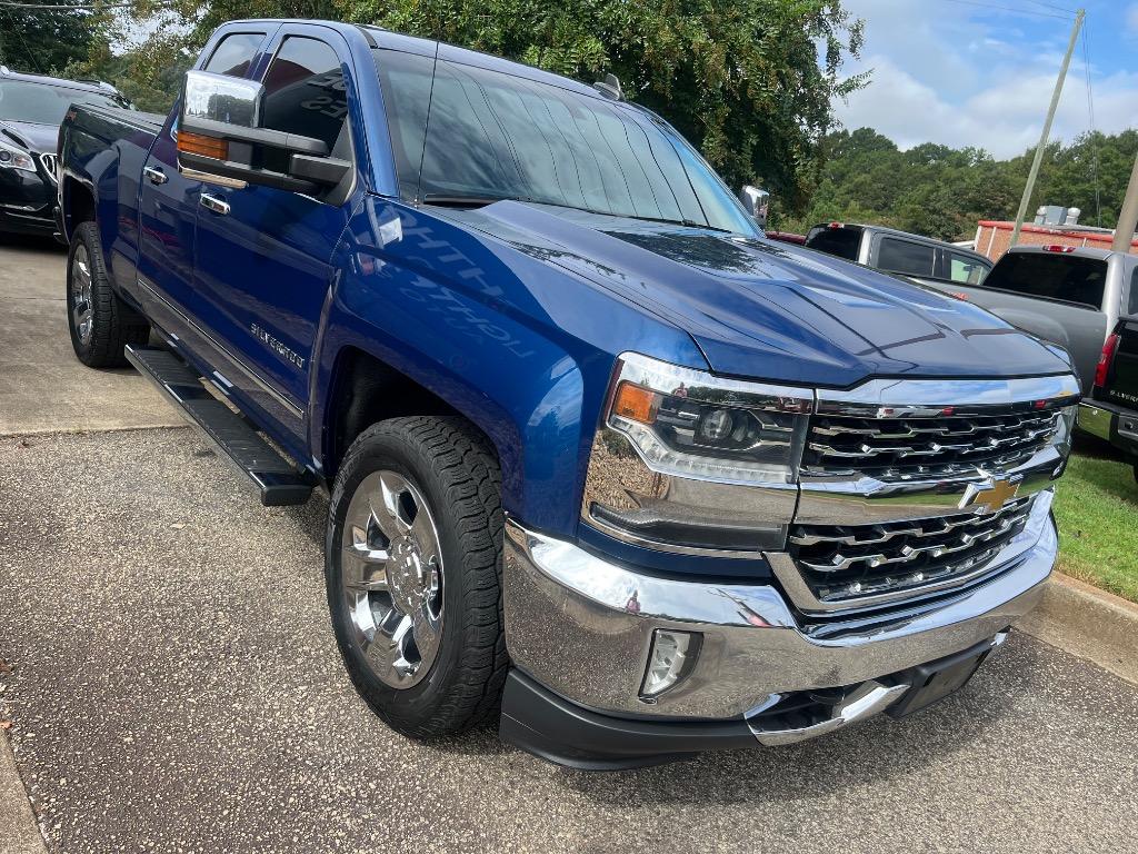 2017 Chevrolet Silverado - $21,450
