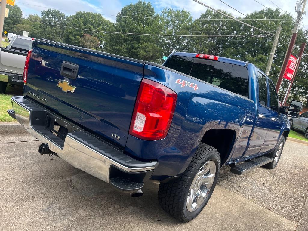 2017 Chevrolet Silverado - $21,450