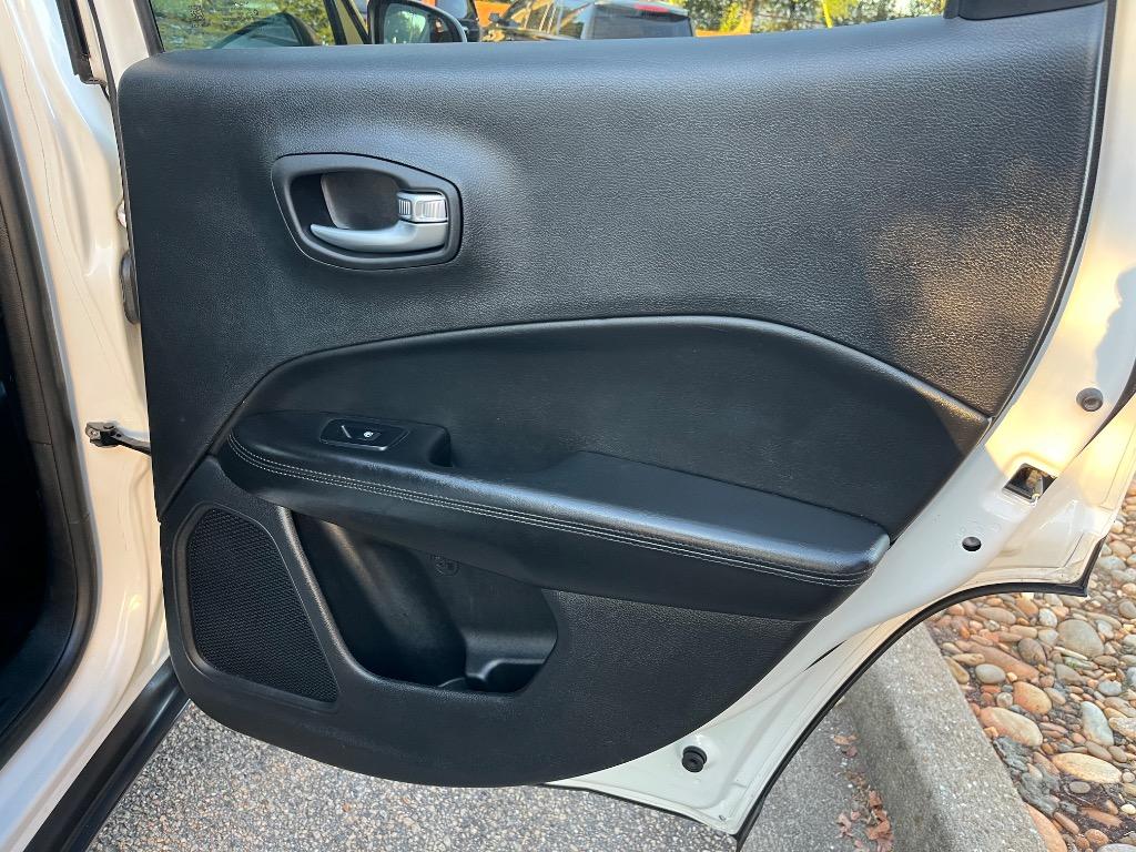2018 Jeep Compass - $14,950