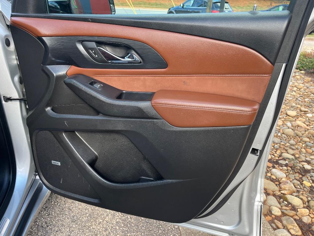 2018 Chevrolet Traverse - $15,950