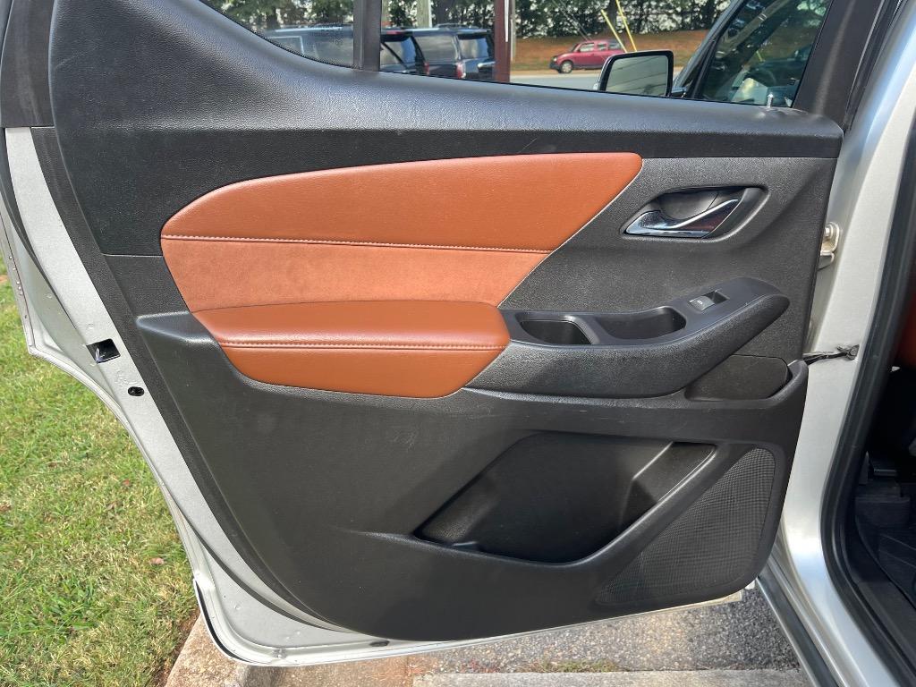 2018 Chevrolet Traverse - $15,950