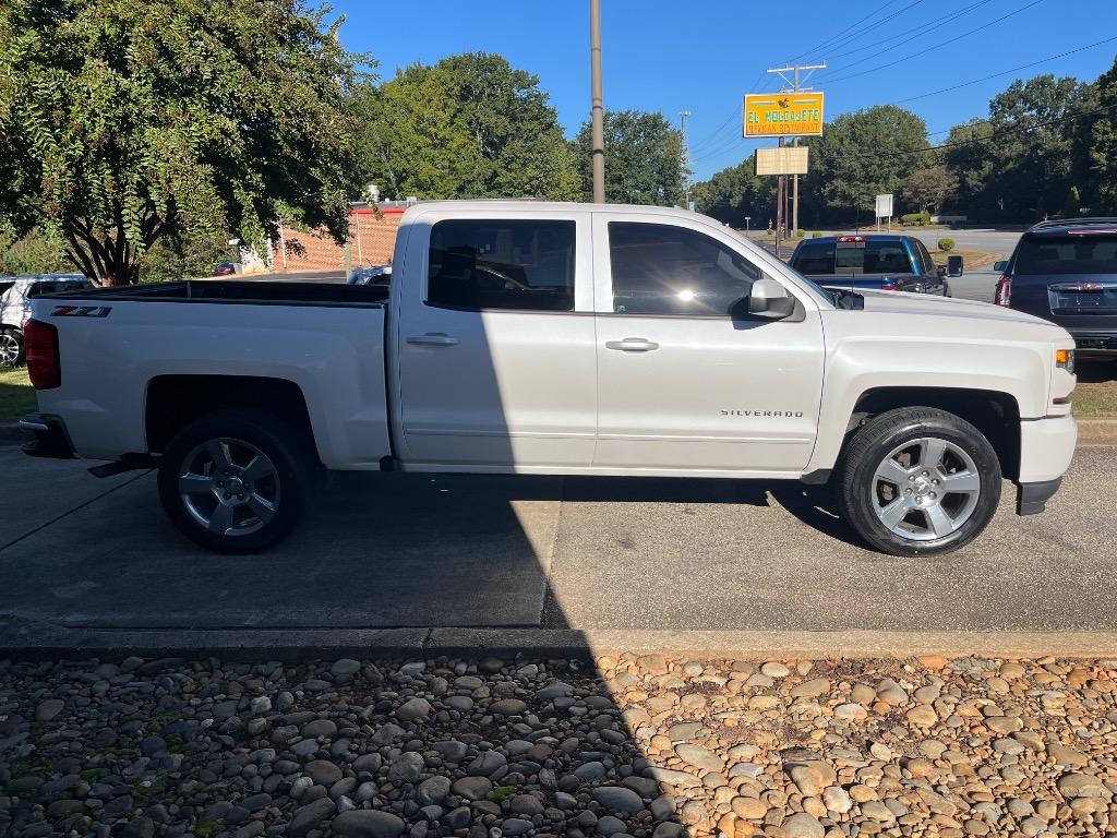 2018 Chevrolet Silverado - $22,450