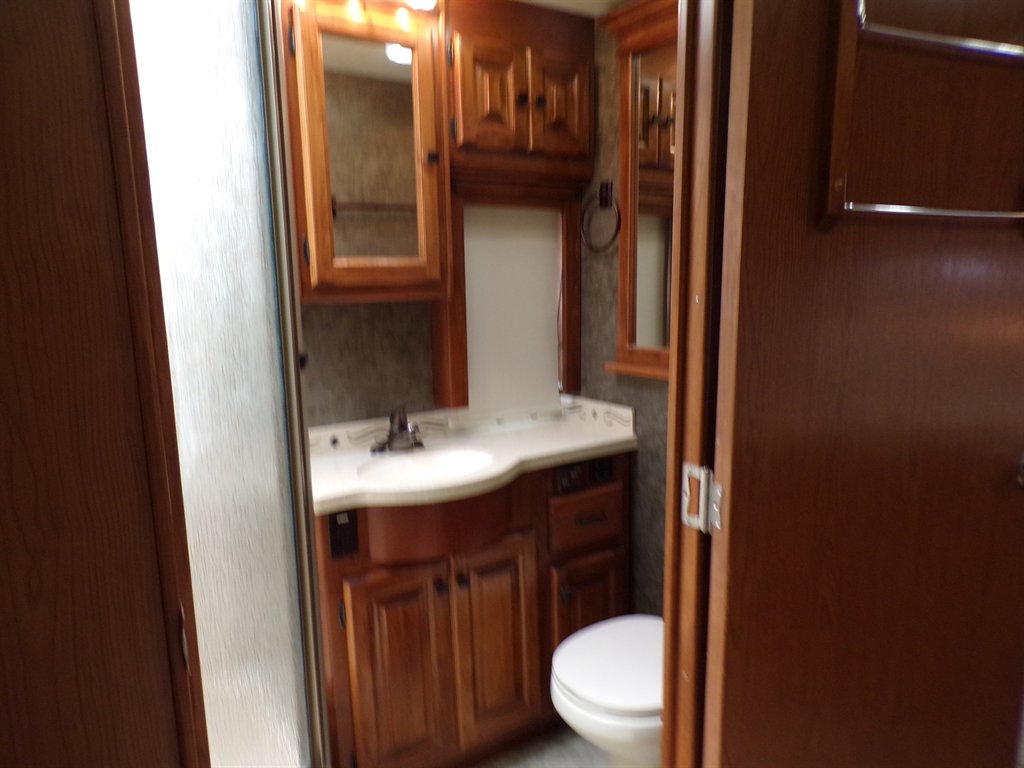 2012 Freightliner Xc Raised Rail Rear Engine Motor Home Chassis - $73,800