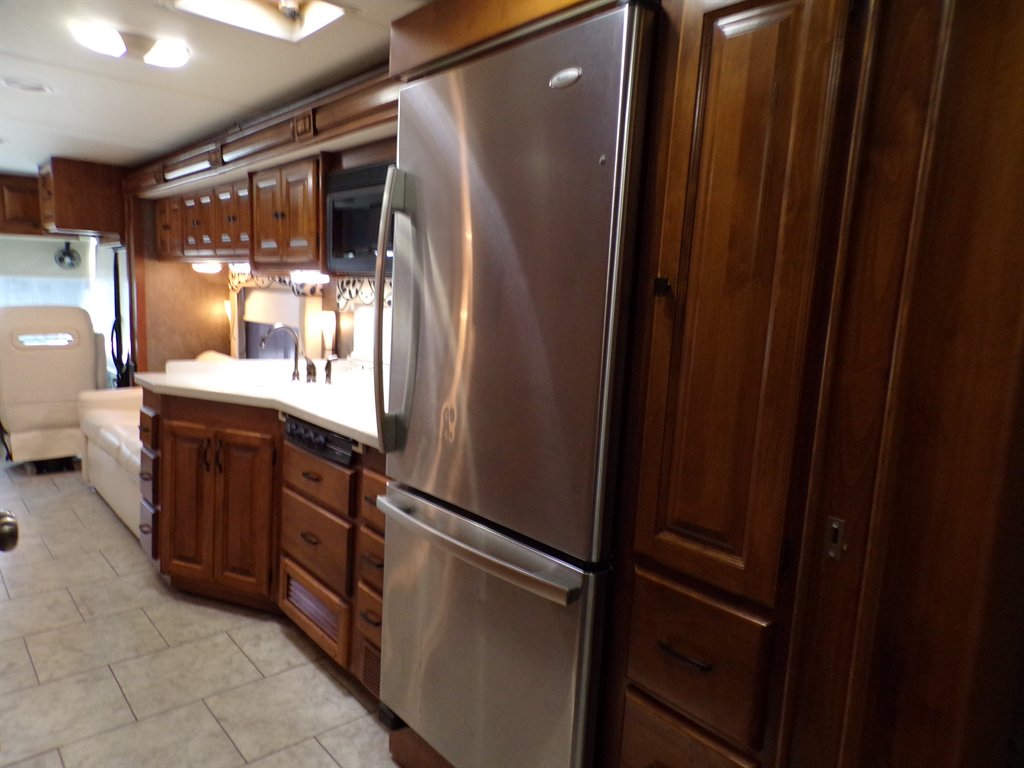 2012 Freightliner Xc Raised Rail Rear Engine Motor Home Chassis - $73,800