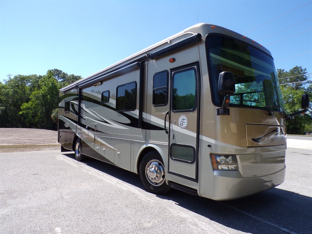 2012 Freightliner Xc Raised Rail Rear Engine Motor Home Chassis - $73,800