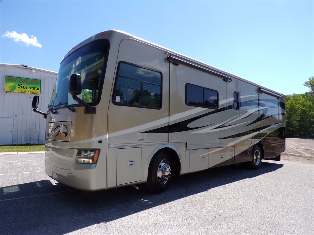 2012 Freightliner Xc Raised Rail Rear Engine Motor Home Chassis - $73,800