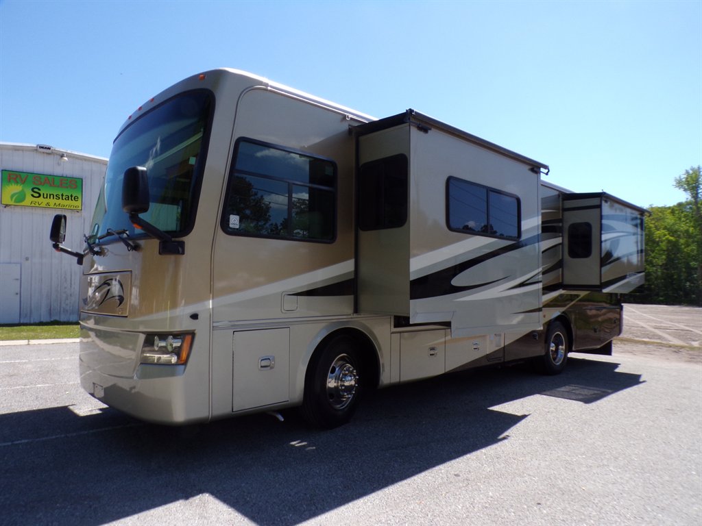 2012 Freightliner Xc Raised Rail Rear Engine Motor Home Chassis - $73,800