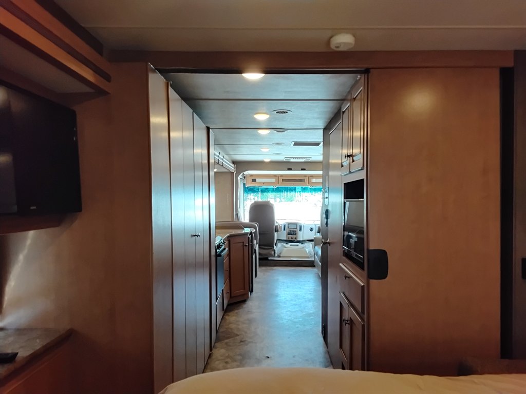 2016 Thor Windsport - $37,500