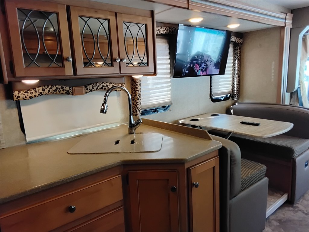 2016 Thor Windsport - $37,500