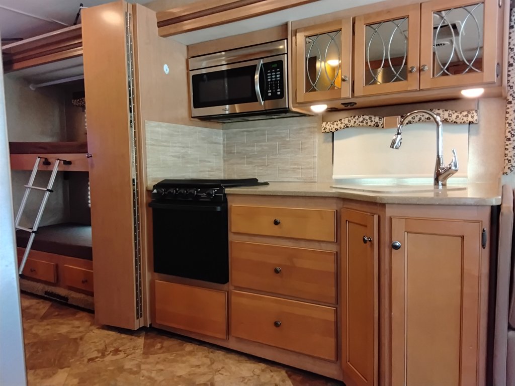 2016 Thor Windsport - $37,500