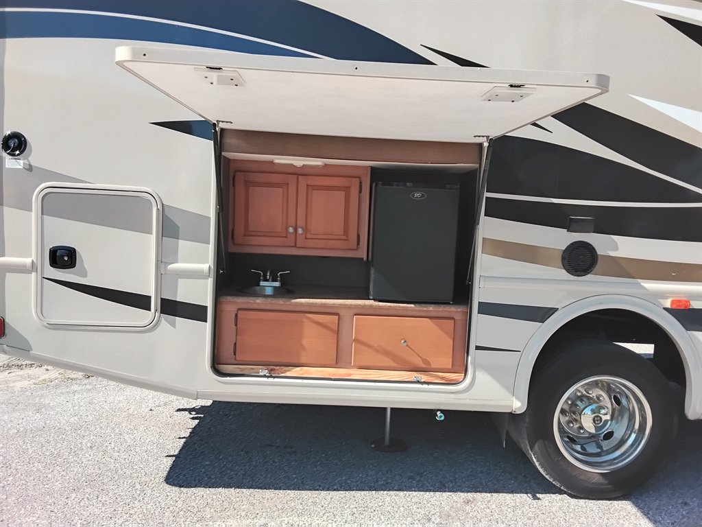 2016 Thor Windsport - $37,500