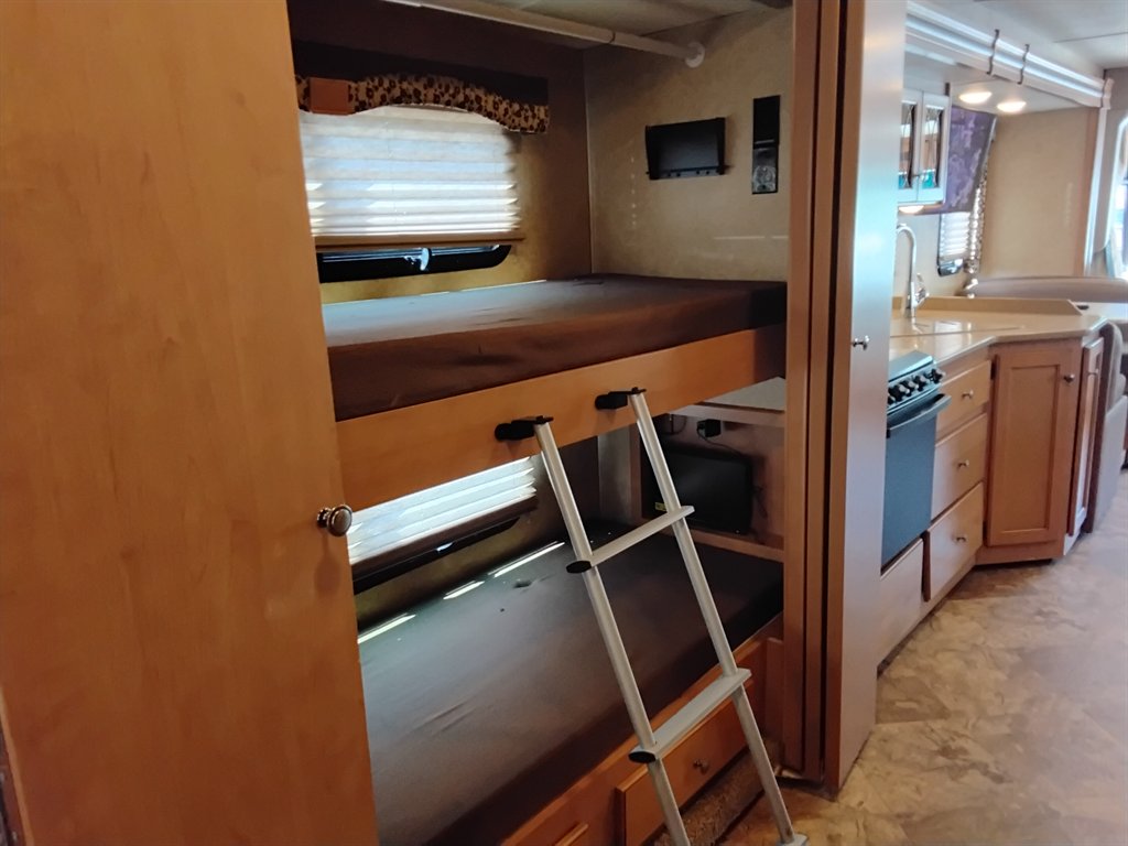 2016 Thor Windsport - $37,500