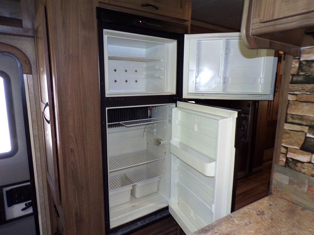 2017 Ford E-450 - $22,600