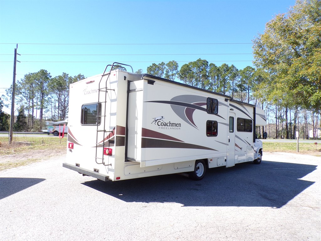 2017 Ford E-450 - $22,600