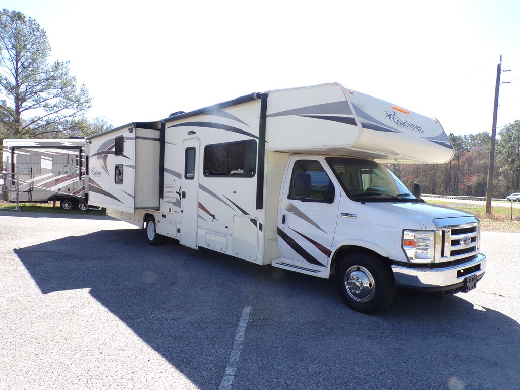 2017 Ford E-450 - $22,600