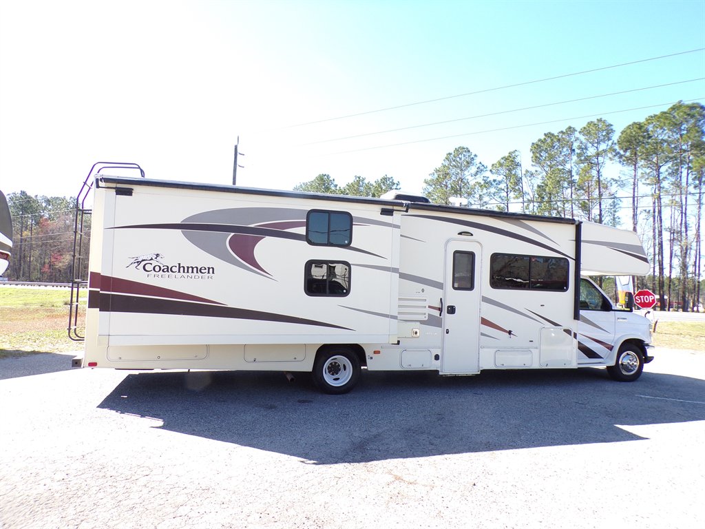2017 Ford E-450 - $22,600