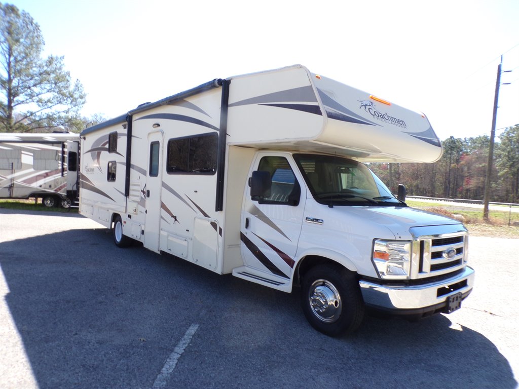 2017 Ford E-450 - $22,600