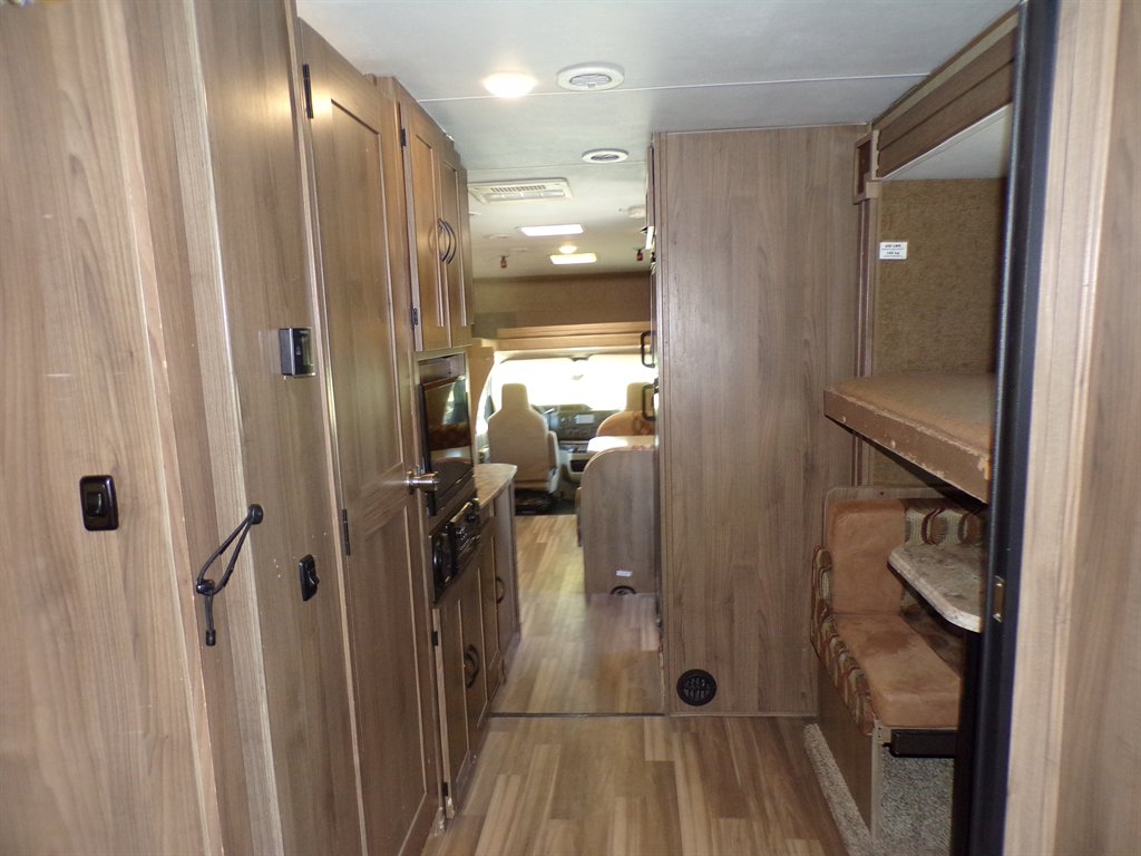 2017 Ford E-450 - $22,600