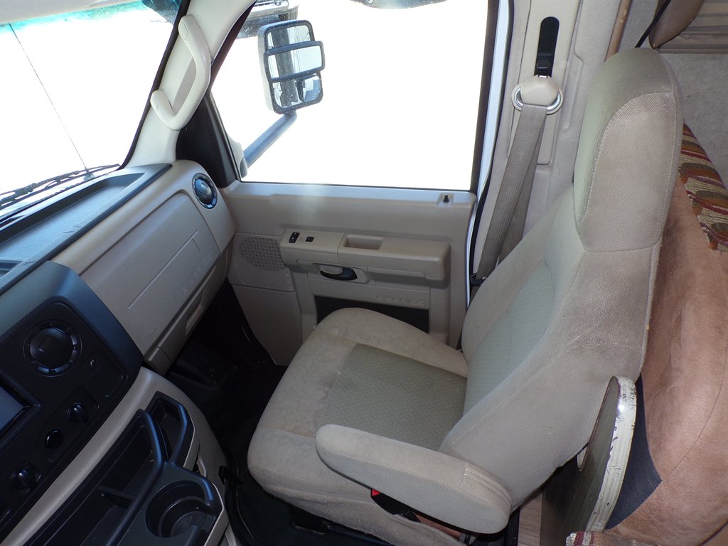2017 Ford E-450 - $22,600