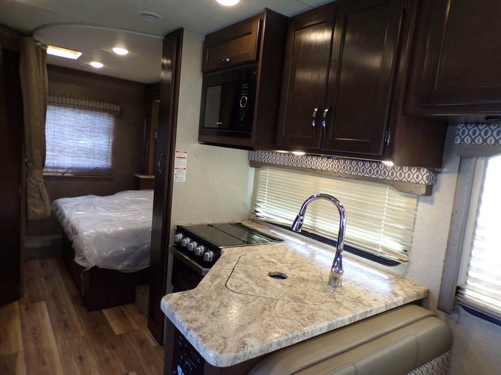 2020 Ford E-350 - $33,700