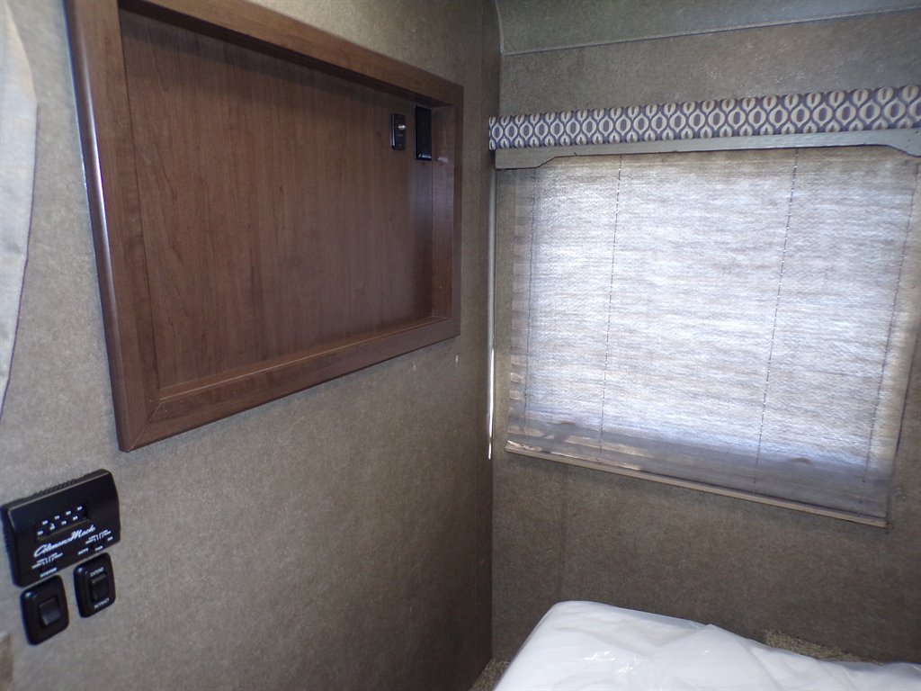 2020 Ford E-350 - $33,700