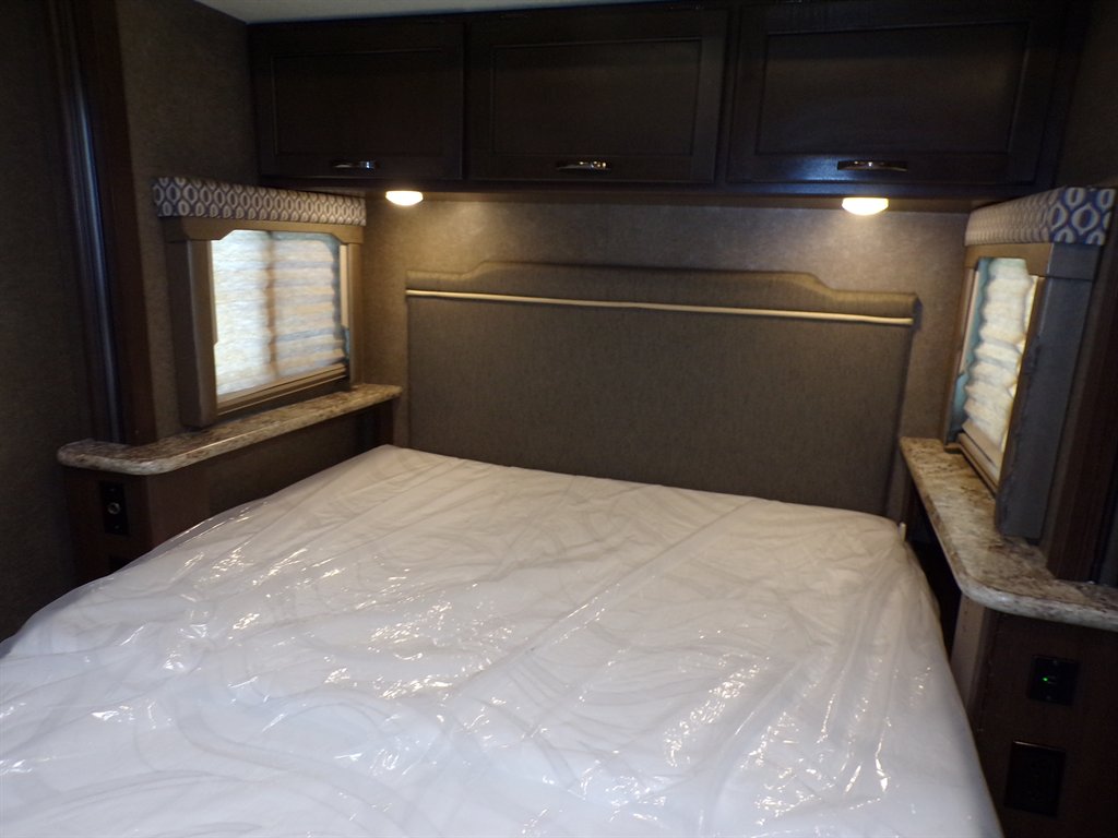 2020 Ford E-350 - $33,700