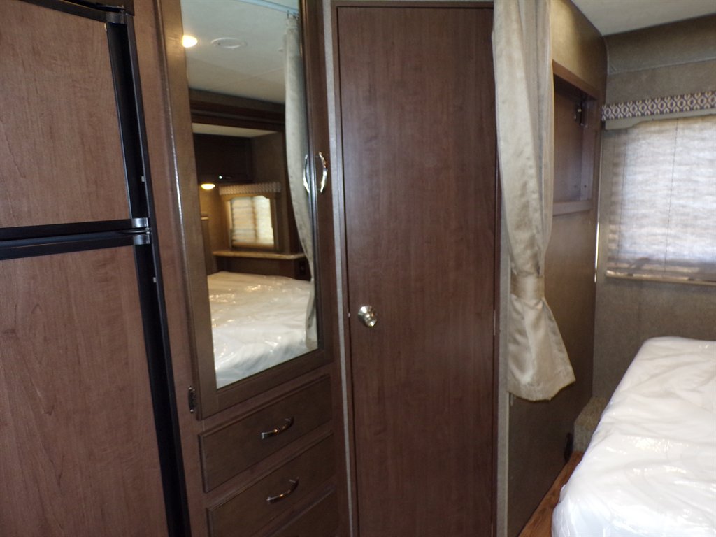 2020 Ford E-350 - $33,700