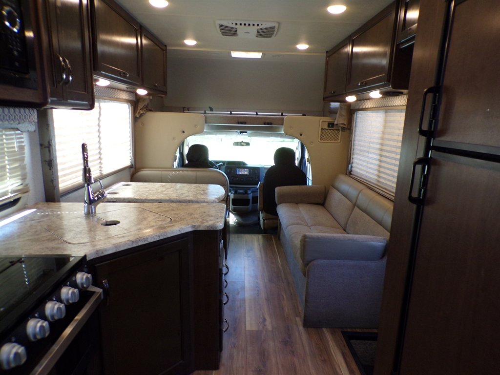 2020 Ford E-350 - $33,700