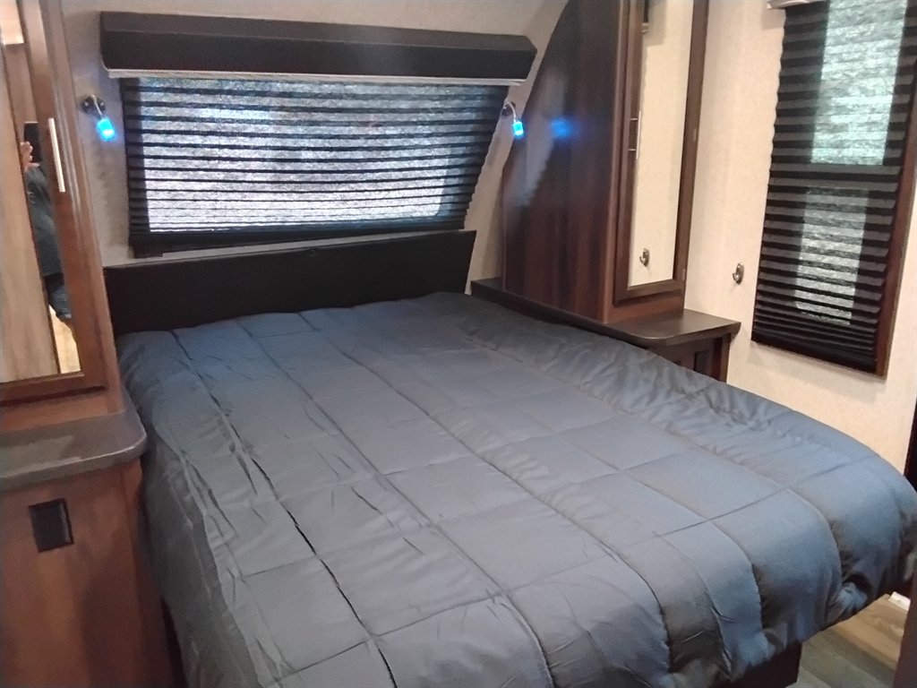 2017 Jayco Whitehawk - $14,900