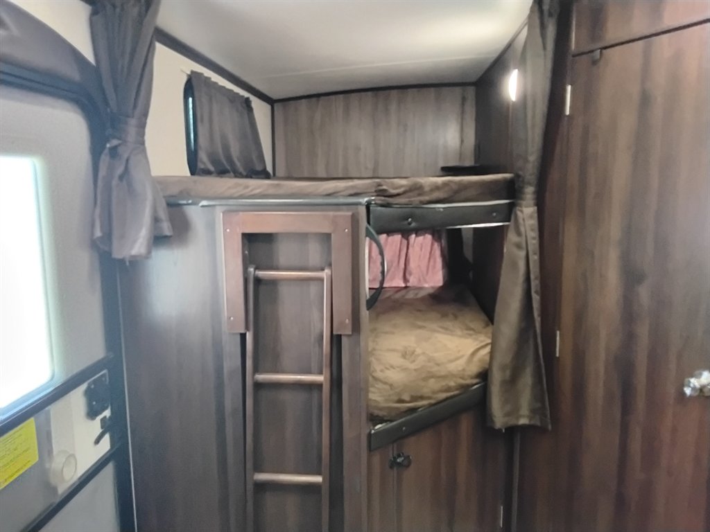 2017 Jayco Whitehawk - $14,900