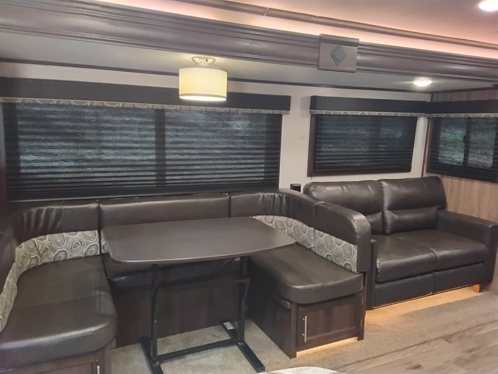 2017 Jayco Whitehawk - $14,900